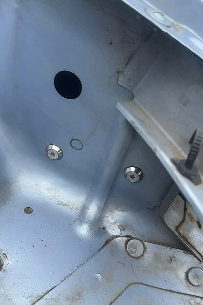 HOLDEN VS VR COMPLETE  DRESS BOLT KIT