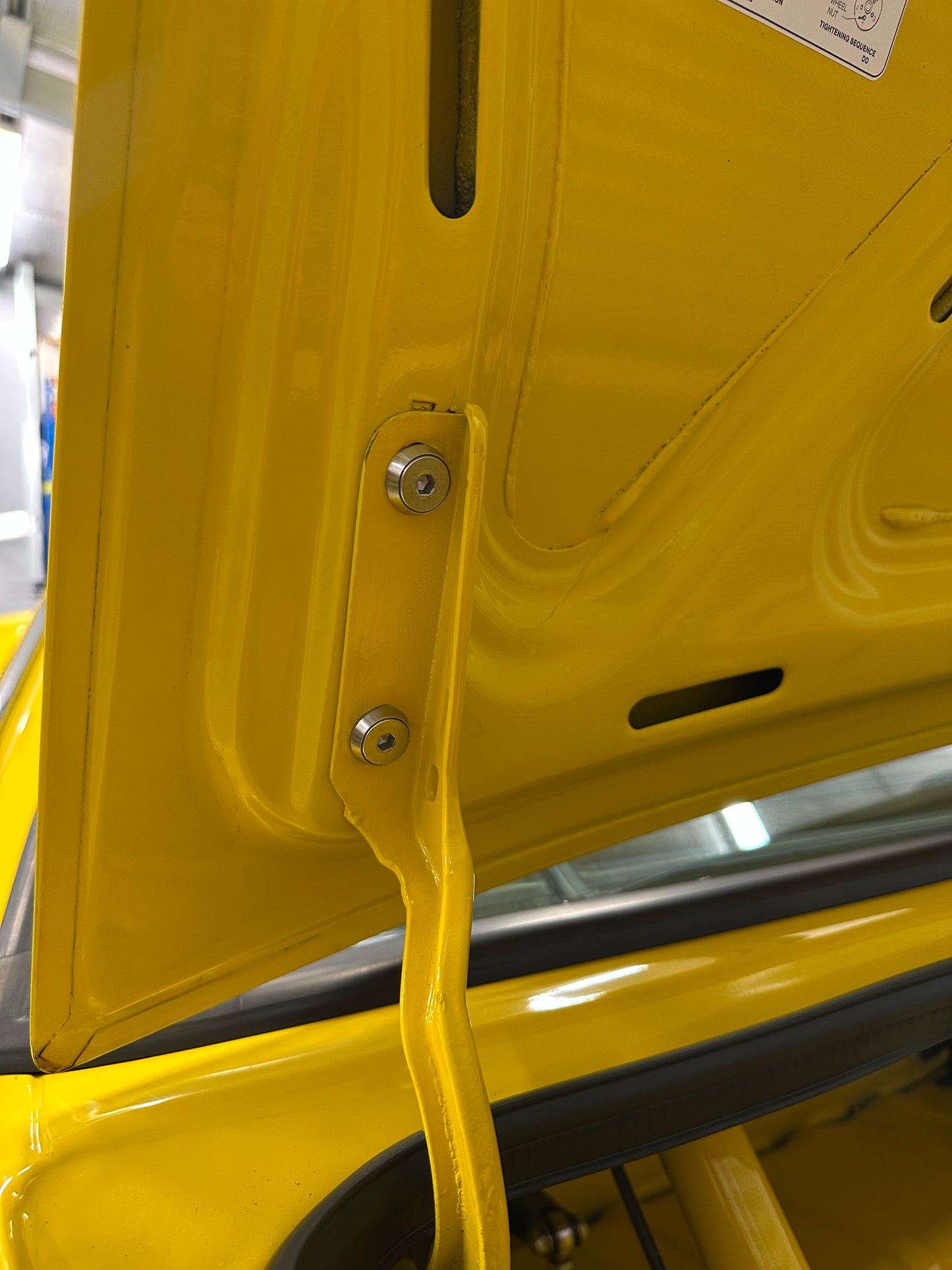 HOLDEN VL COMPLETE DRESS BOLT KIT