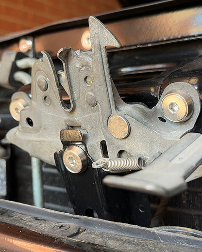 NISSAN R32 SKYLINE ENGINE BAY DRESS KIT