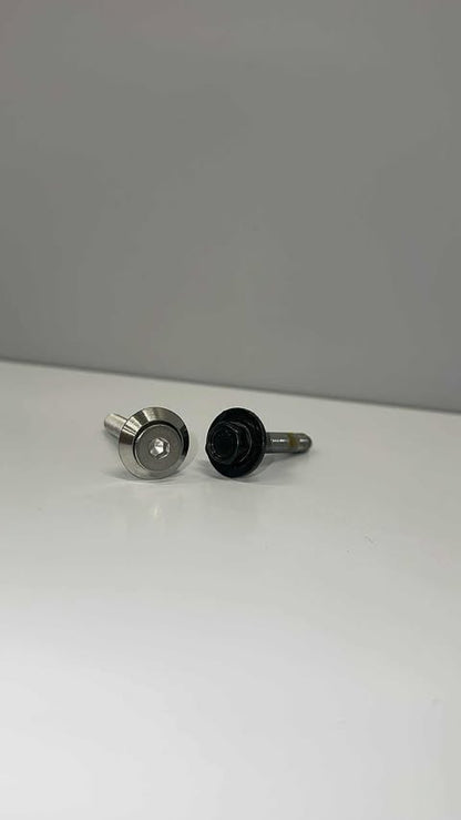 HOLDEN VS VR BOOT LID BOLT KIT - SEDAN